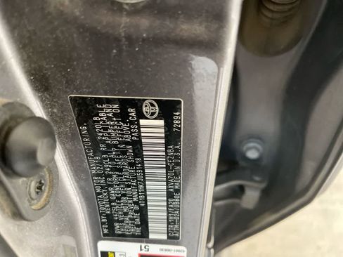 Used 2018 Toyota Camry LE image 26