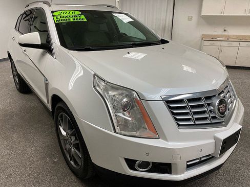 Used 2016 Cadillac SRX Premium w/ Driver Assist Package image 3