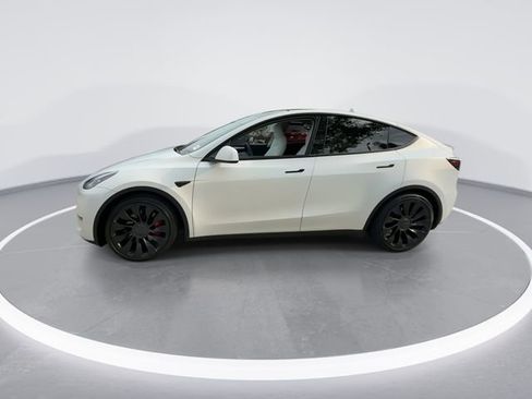 Used 2023 Tesla Model Y Performance AWD/4WD image 4