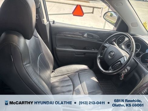 Used 2017 Buick Enclave Leather w/ Trailering Package AWD/4WD image 3
