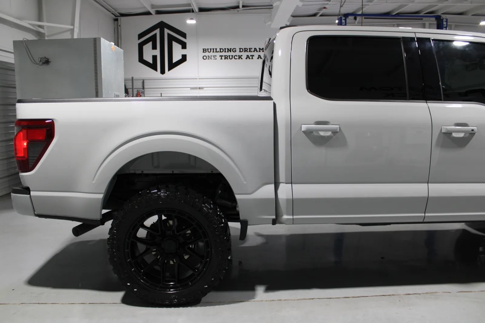 Used 2024 Ford F150 XLT w/ Equipment Group 302A MID AWD/4WD image 10