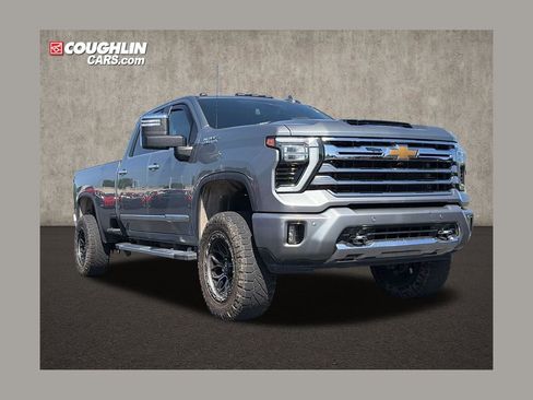 Used 2024 Chevrolet Silverado 3500 High Country AWD/4WD image 1