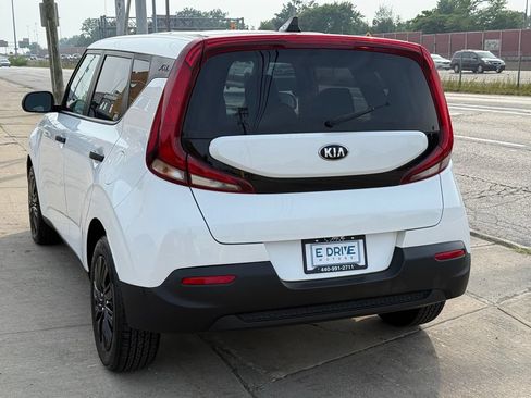 Used 2020 Kia Soul LX FWD image 9