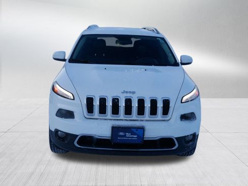 Used 2018 Jeep Cherokee Limited image 2