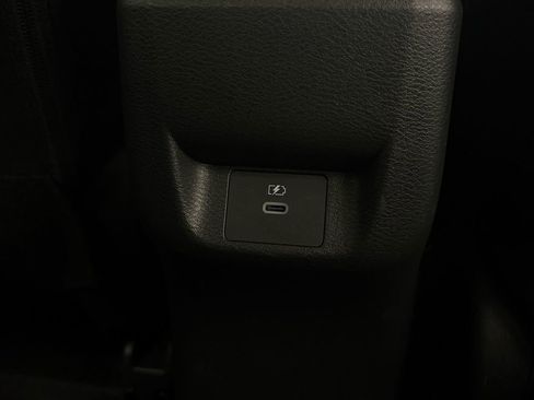 Used 2025 Nissan Versa SV w/ Trunk Package FWD image 27