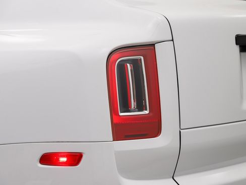 Used 2023 Rolls-Royce Cullinan AWD/4WD image 15