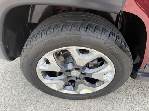 Used 2021 Jeep Compass Limited AWD/4WD image 17
