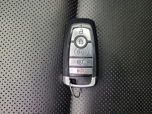 Used 2021 Ford Escape SEL w/ Technology Package AWD/4WD image 32