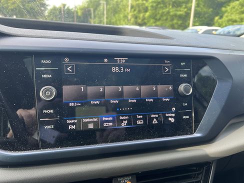 Certified 2023 Volkswagen Taos SE w/ Panoramic Sunroof Package FWD image 21