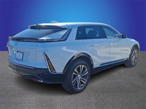 New 2026 Cadillac Lyriq Luxury image 4