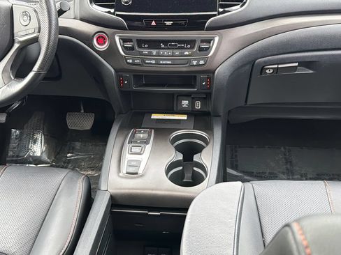 Used 2023 Honda Passport TrailSport image 17