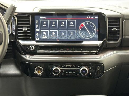 Used 2024 GMC Sierra 1500 SLT image 24