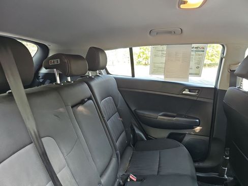Used 2020 Kia Sportage LX AWD/4WD image 14