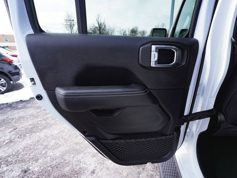 Used 2023 Jeep Wrangler Unlimited Sahara w/ Cold Weather Group image 11