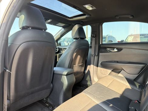 Used 2021 Kia Forte GT-Line w/ GT-Line Premium Package FWD image 12