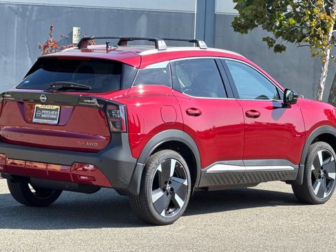 New 2026 Nissan Kicks SR w/ Cold Weather Package image 4