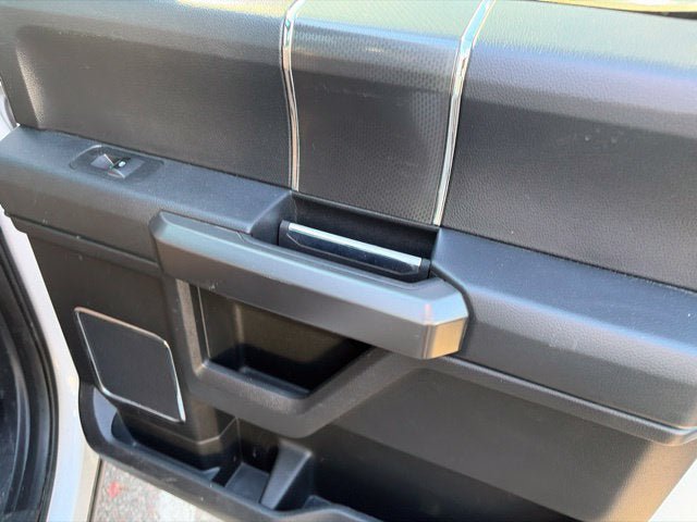Used 2017 Ford F150 Lariat w/ Equipment Group 502A Luxury AWD/4WD image 10