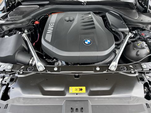 New 2027 BMW 550e xDrive w/ Executive Package AWD/4WD image 36
