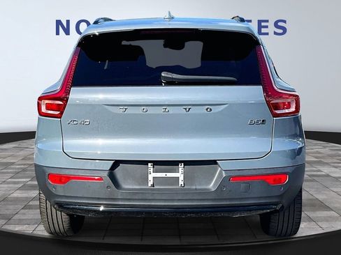 Used 2023 Volvo XC40 B5 Plus w/ Driver Assist Package image 5