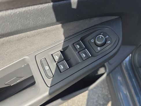 Used 2024 Volkswagen GTI SE image 17