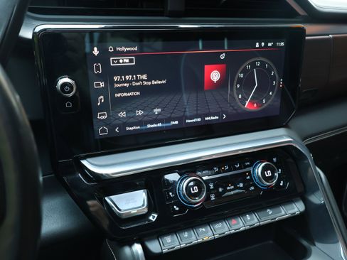 Used 2024 GMC Sierra 2500 Denali Ultimate w/ Snow Plow Prep/Camper Package image 21