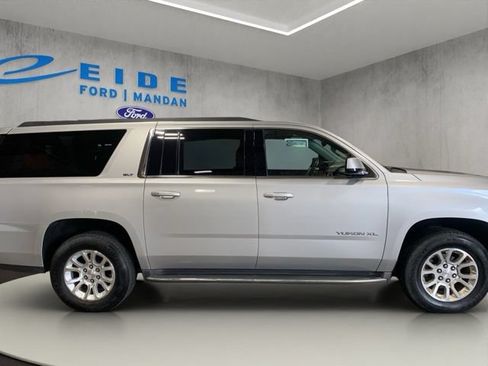 Used 2016 GMC Yukon XL SLT w/ Open Road Package AWD/4WD image 17