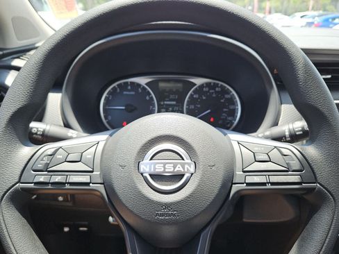 Used 2025 Nissan Kicks Play S FWD image 11