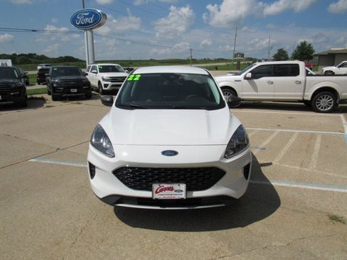 Used 2022 Ford Escape SE w/ Convenience Package AWD/4WD image 2