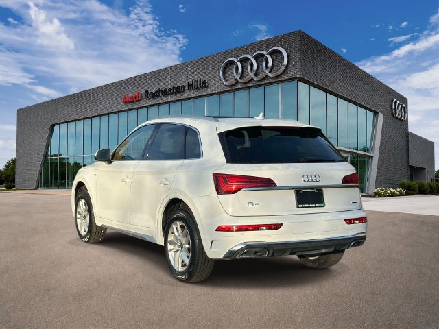 Used 2023 Audi Q5 2.0T Premium w/ Convenience Package AWD/4WD image 4
