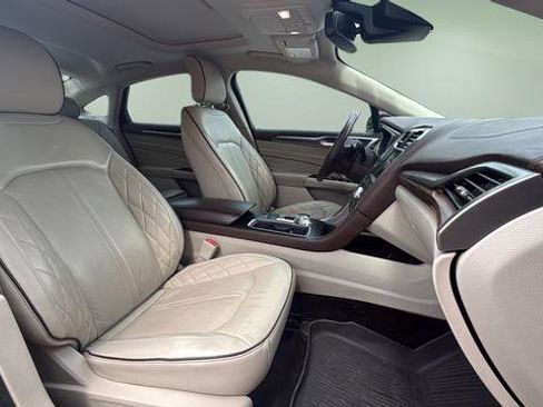 Used 2018 Ford Fusion Platinum FWD image 11