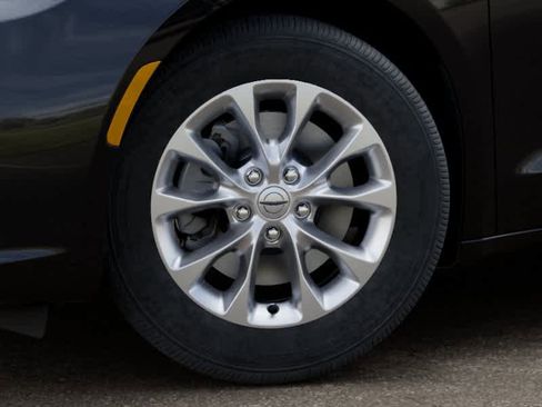 New 2026 Chrysler Pacifica Select AWD/4WD image 8