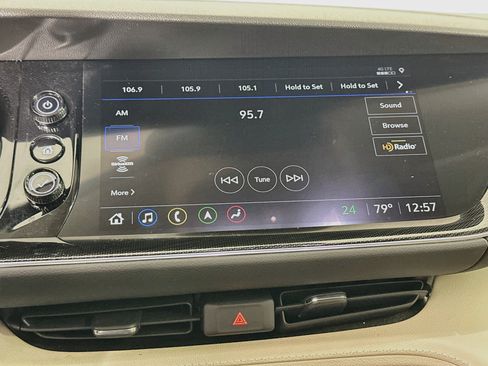 Used 2022 Buick Envision Essence w/ Technology Package I FWD image 21