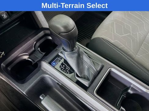 Used 2022 Toyota Tacoma TRD Off-Road w/ Technology Package AWD/4WD image 24