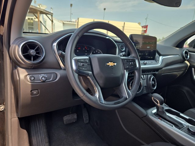 Used 2025 Chevrolet Blazer LT FWD image 15