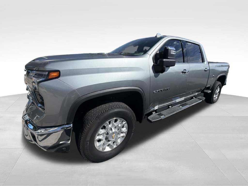 Certified 2025 Chevrolet Silverado 2500 LTZ w/ LTZ Convenience Package RWD image 2
