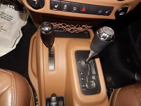 Used 2017 Jeep Wrangler Unlimited Sahara w/ Dual Top Group image 19