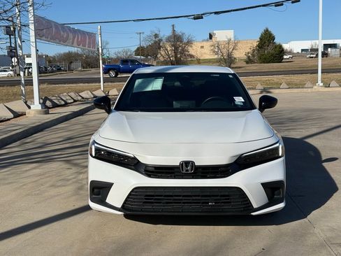 Used 2024 Honda Civic Sport image 8