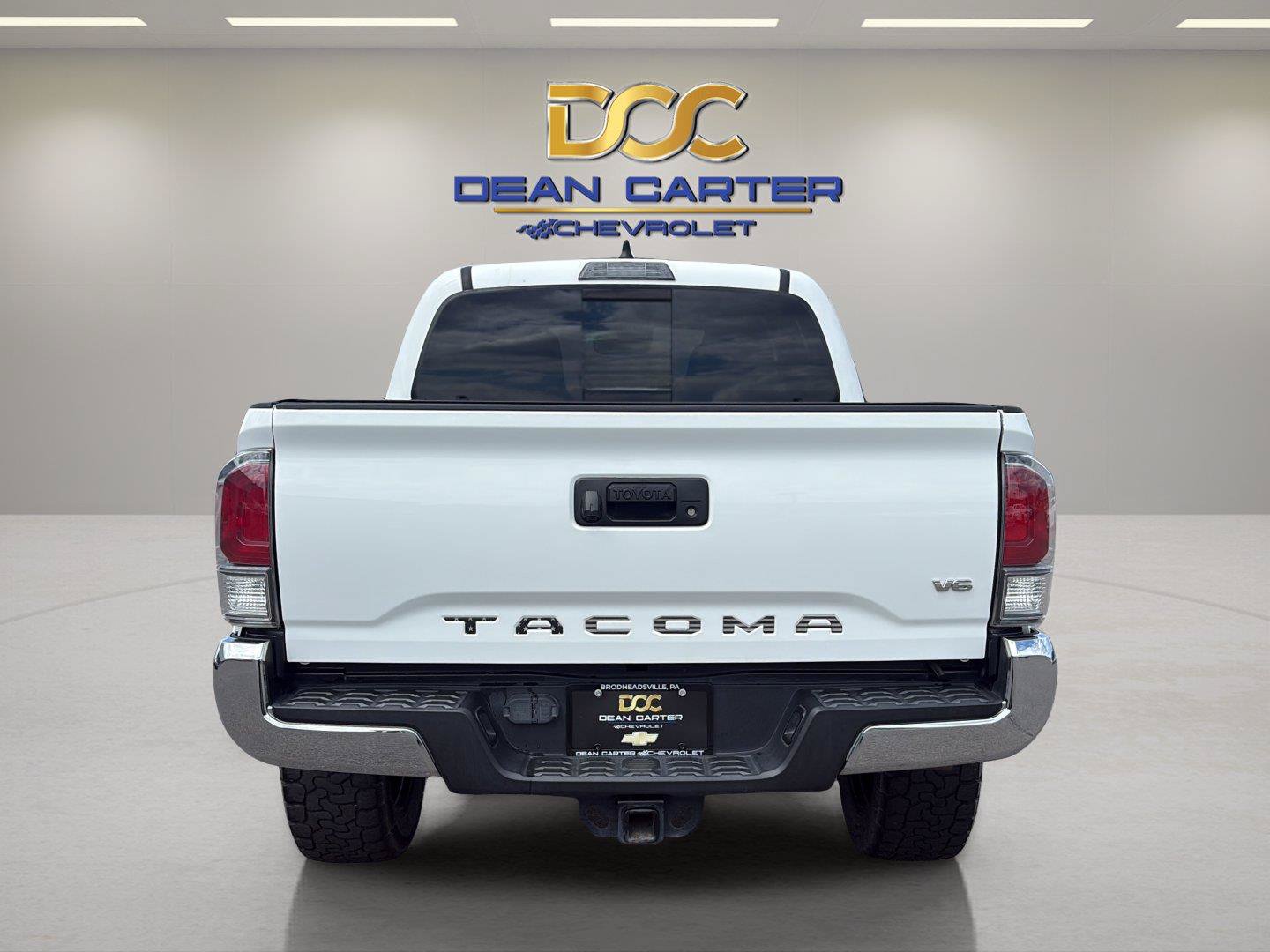 Used 2022 Toyota Tacoma TRD Off-Road AWD/4WD image 4