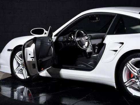 Used 2009 Porsche 911 Turbo AWD/4WD image 17