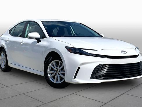 Used 2025 Toyota Camry LE FWD image 3
