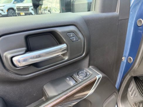 Used 2025 Chevrolet Silverado 3500 LT AWD/4WD image 15