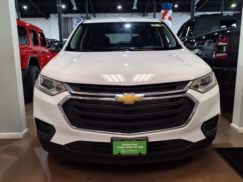 Used 2021 Chevrolet Traverse LS AWD/4WD image 2