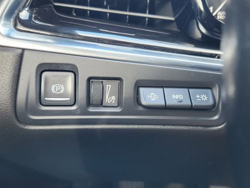 Used 2020 Cadillac XT6 Premium Luxury image 27