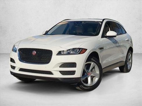Used 2018 Jaguar F-PACE Premium image 1