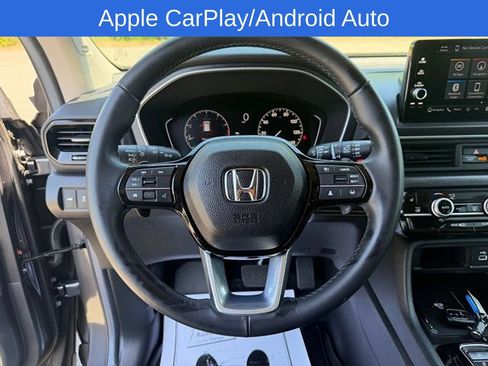 Used 2025 Honda Pilot Touring image 16