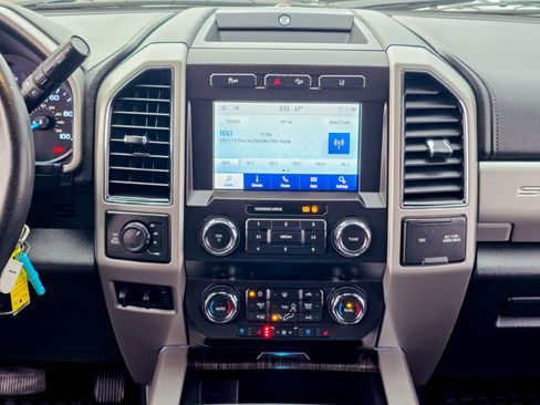 Used 2020 Ford F250 Lariat image 28