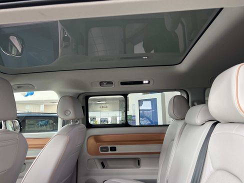 New 2025 Volkswagen ID. Buzz 1st Edition RWD image 27
