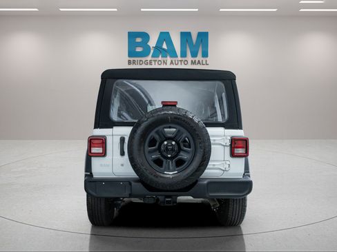 Used 2024 Jeep Wrangler Unlimited Sport AWD/4WD image 6