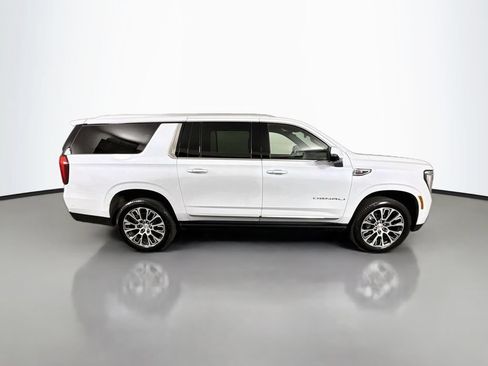 Used 2026 GMC Yukon XL Denali w/ Sun & Power Step Package AWD/4WD image 8