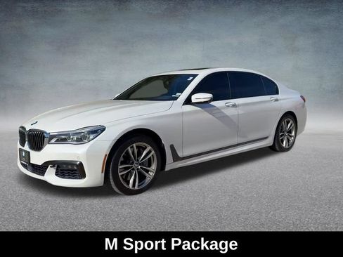 Used 2016 BMW 750i xDrive AWD/4WD image 10